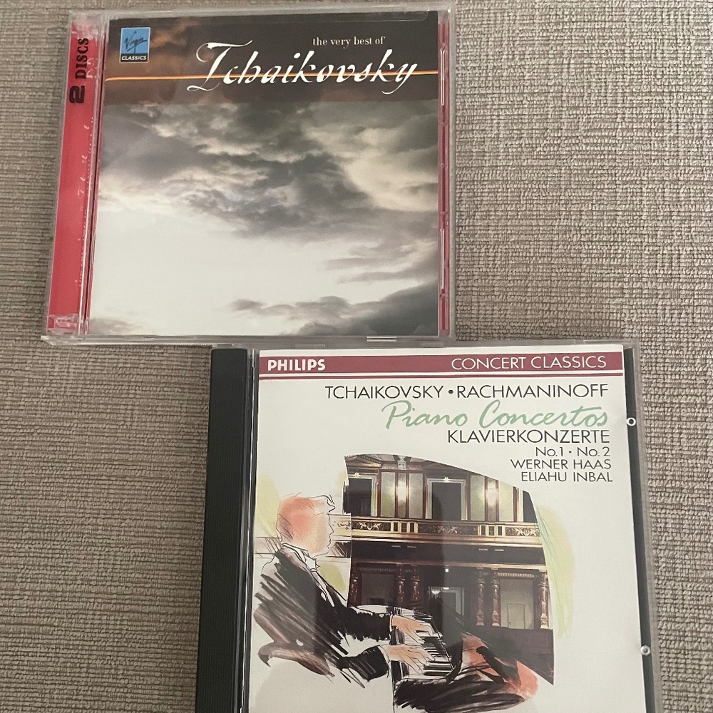 Set of 2 CDs albums: very best of Tchaikovsky and Tchaikovsky-Rachmaninov